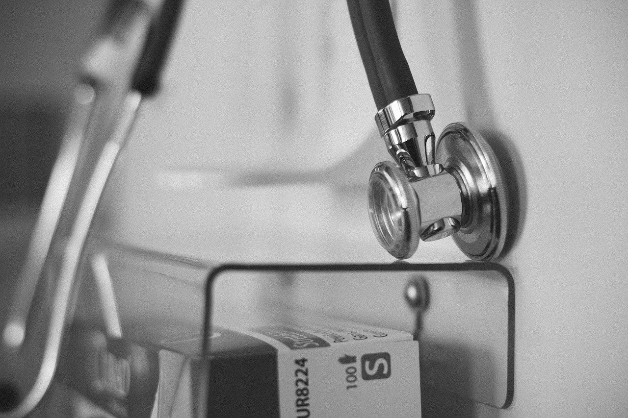 Why Tirzepatide Works Well 1 stethoscope, hospital, doctor